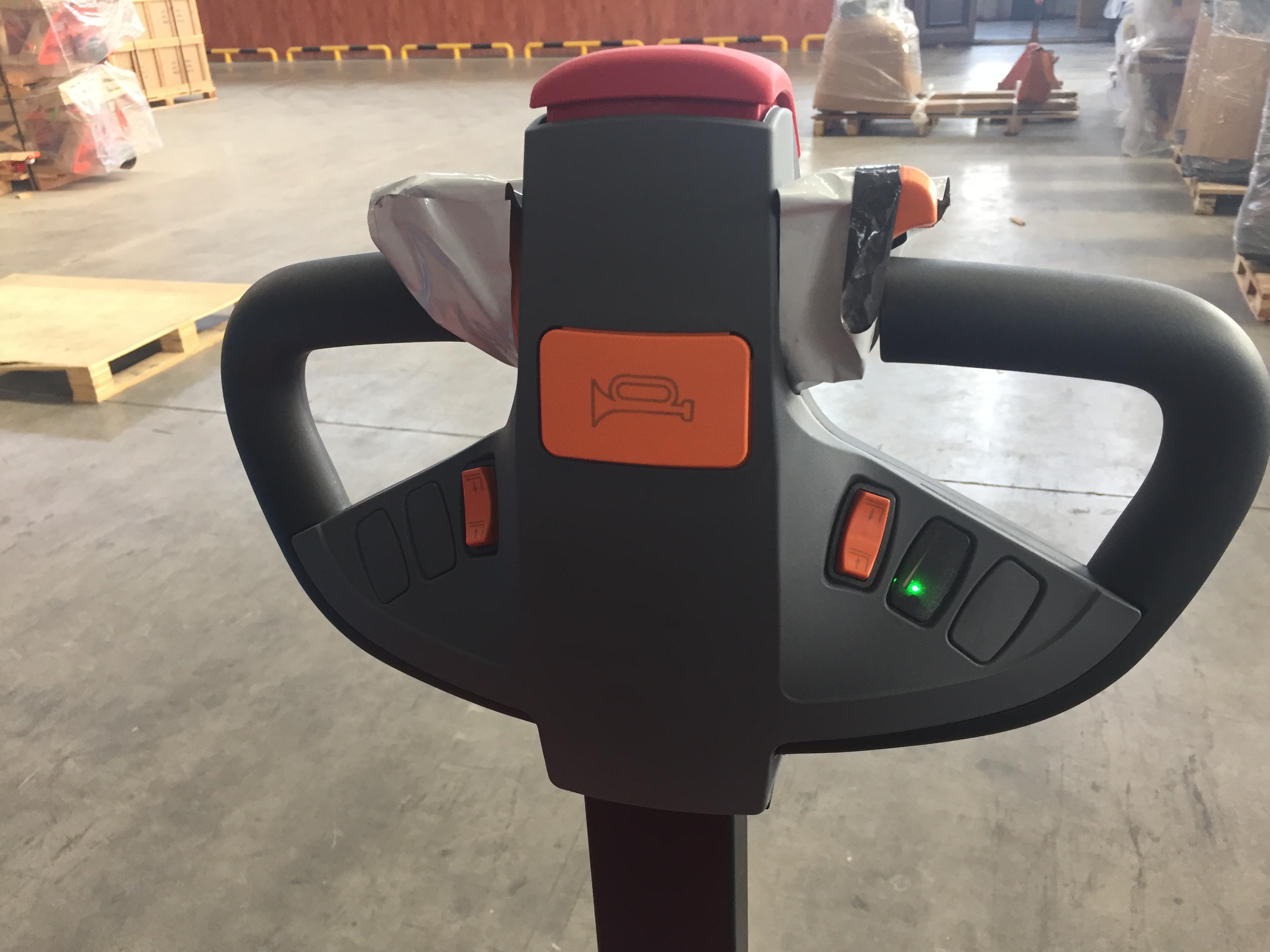 1.5m Lifting Height Electric Stacker